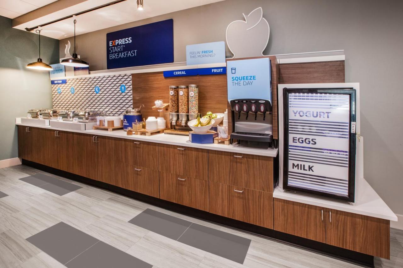 Holiday Inn Express & Suites Reedsburg - Dells Area By Ihg Extérieur photo